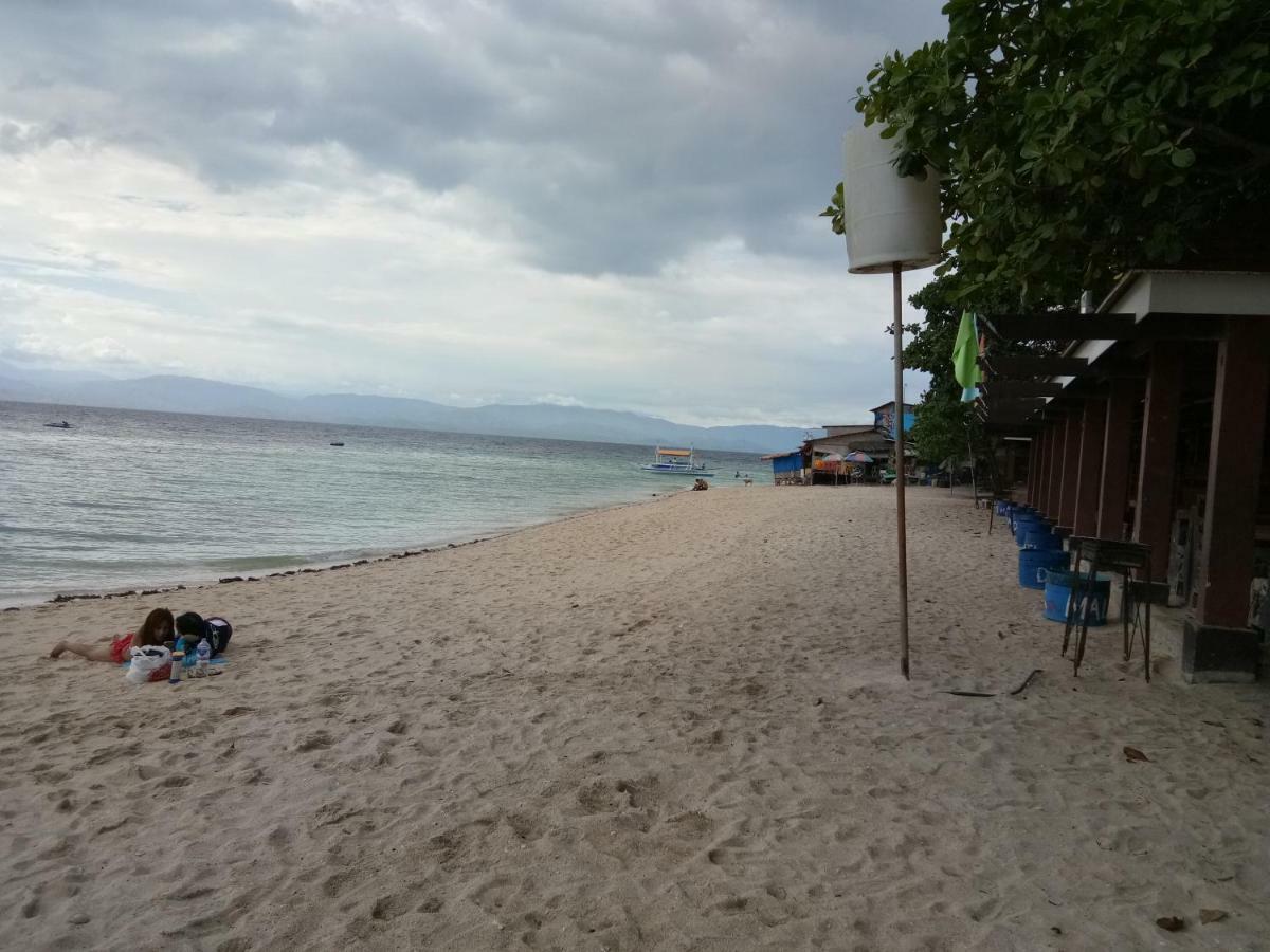 Hk Beach Resort And Restaurant Moalboal Bagian luar foto