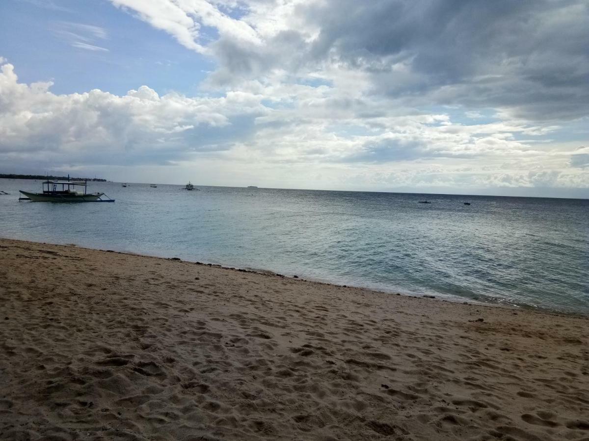 Hk Beach Resort And Restaurant Moalboal Bagian luar foto