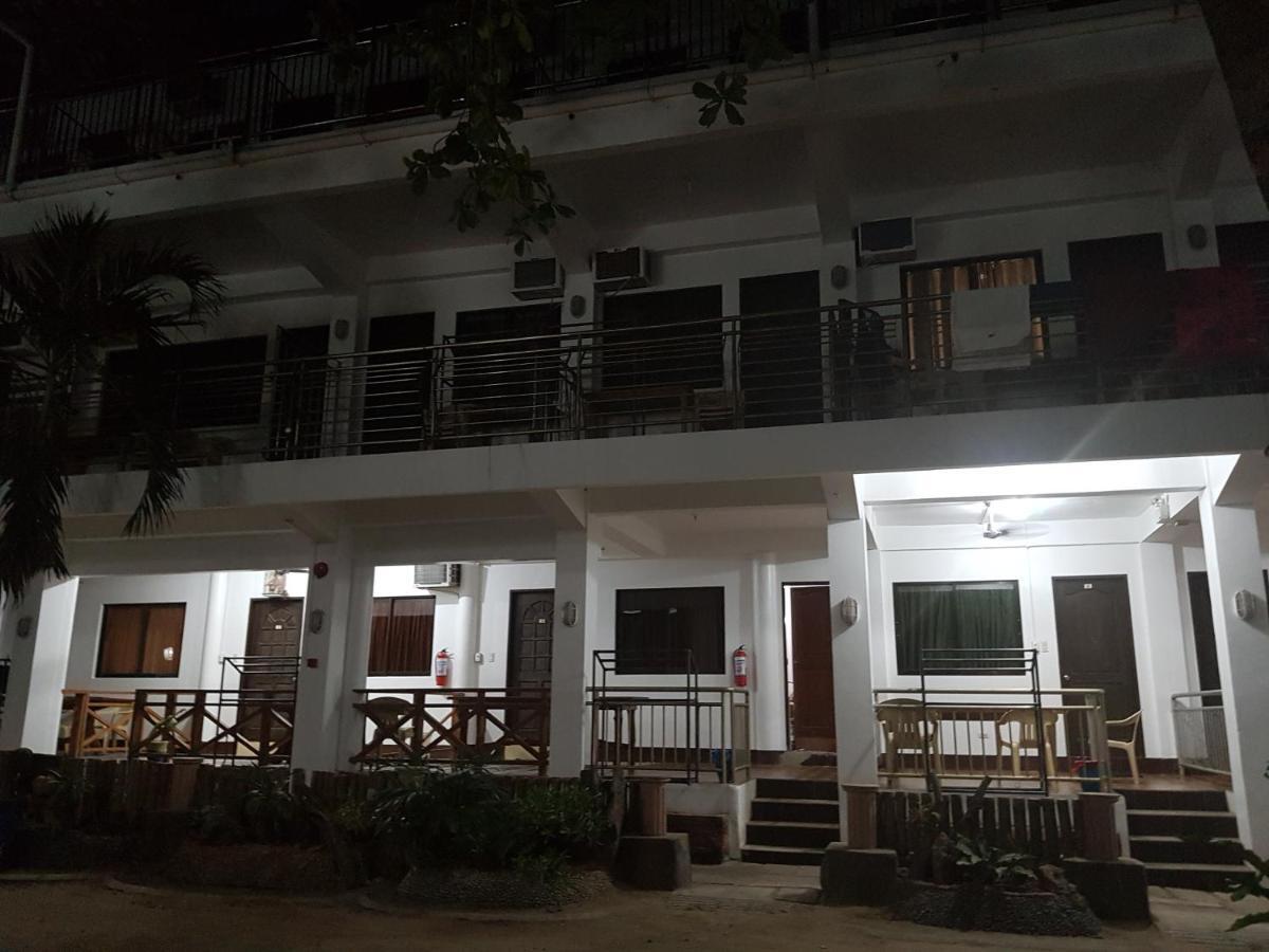 Hk Beach Resort And Restaurant Moalboal Bagian luar foto