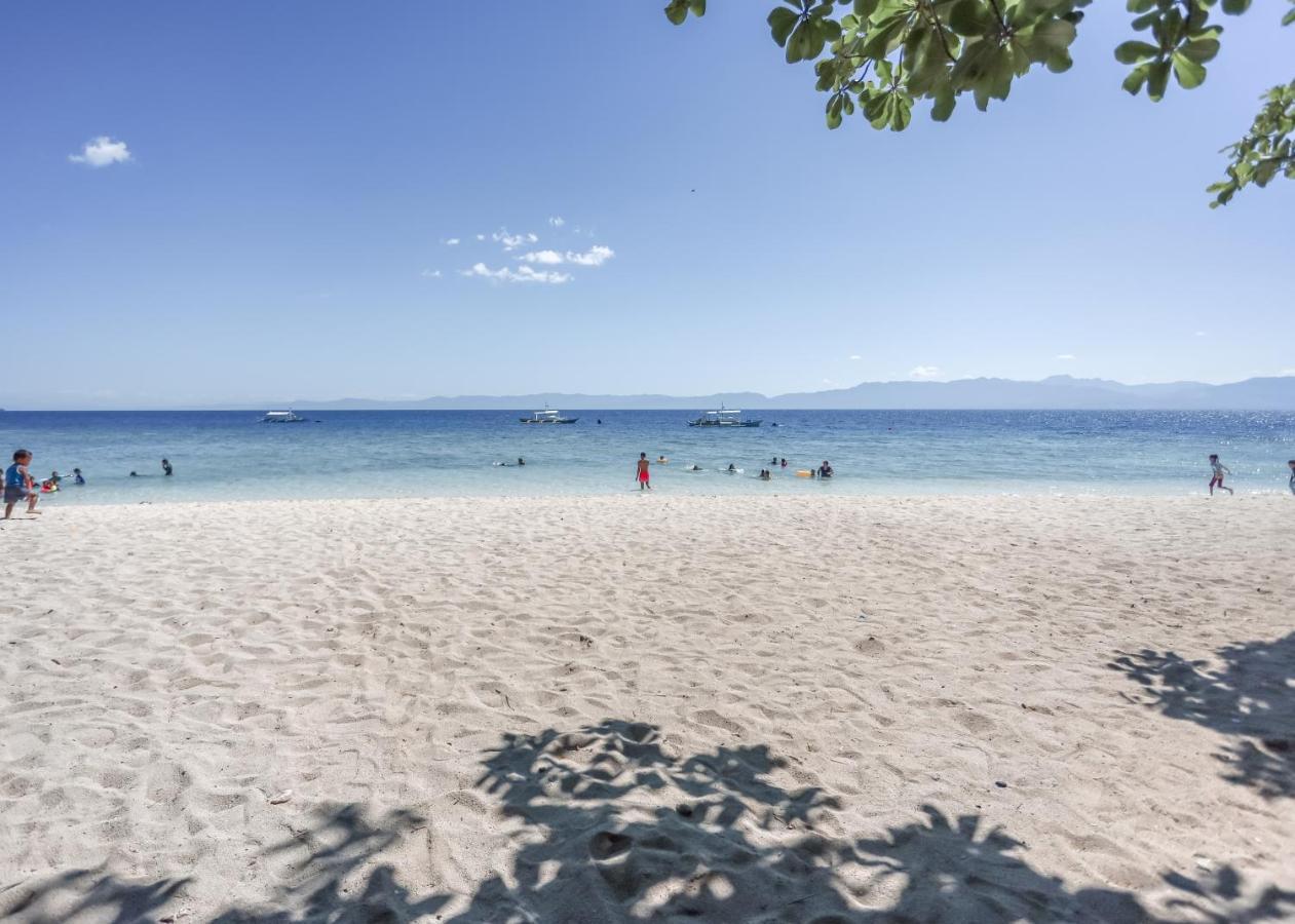 Hk Beach Resort And Restaurant Moalboal Bagian luar foto